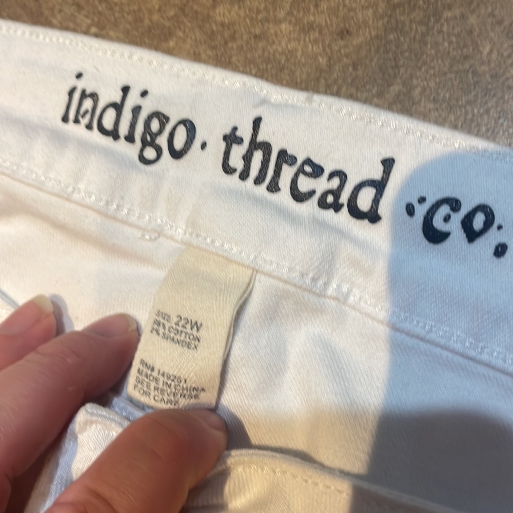 Indigo Thread High Rise Jeans! 22W - Picture 5 of 7